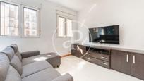 Living room of Flat for sale in  Madrid Capital  with Air Conditioner, Heating and Furnished