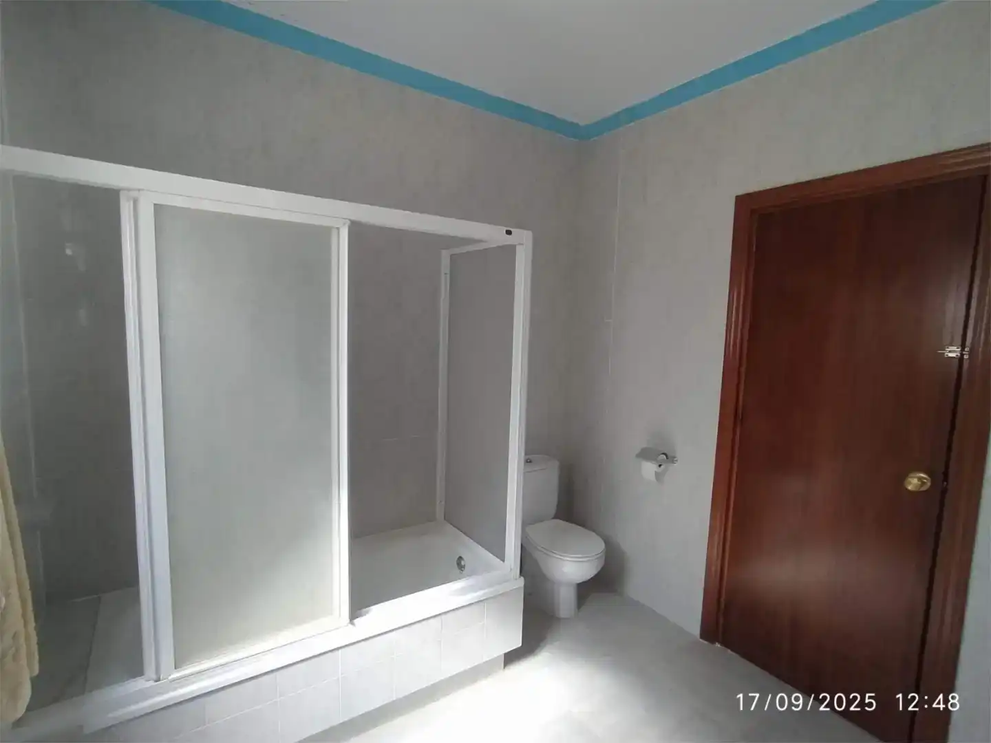 Bany de Finca rústica en venda en Alfarnatejo amb Aire condicionat i Jardí privat