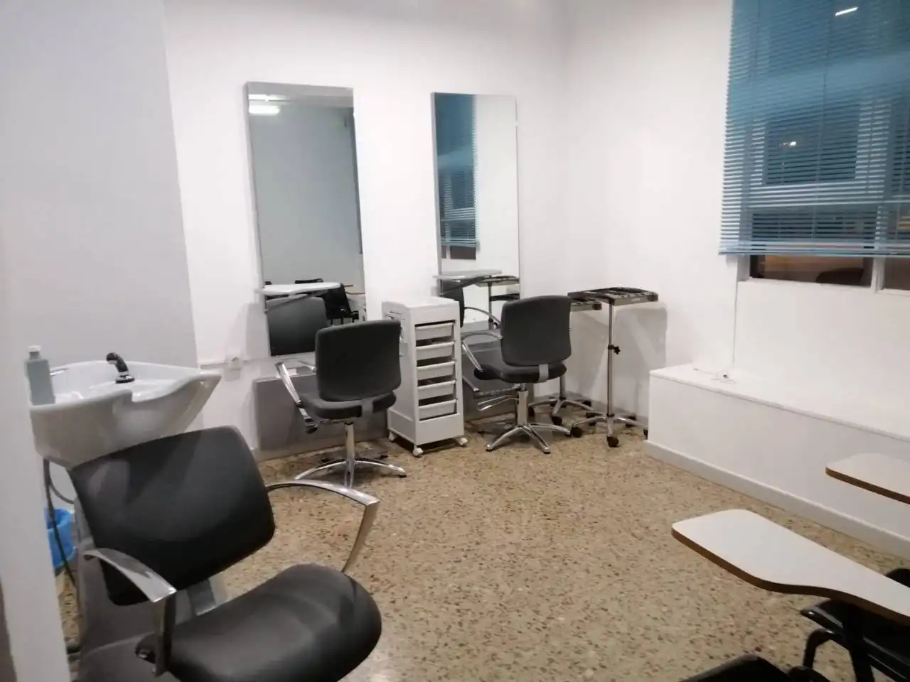 Local comercial en venda a Ronda Collsalarca, imagen 14