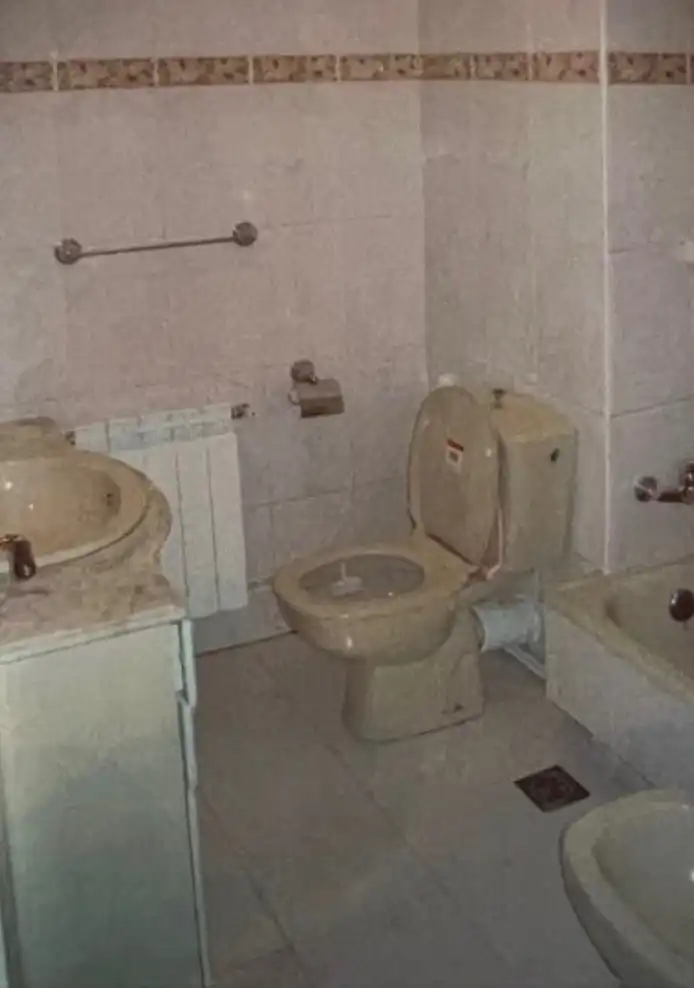 Baño de Piso en venta en Vigo  con Amueblado