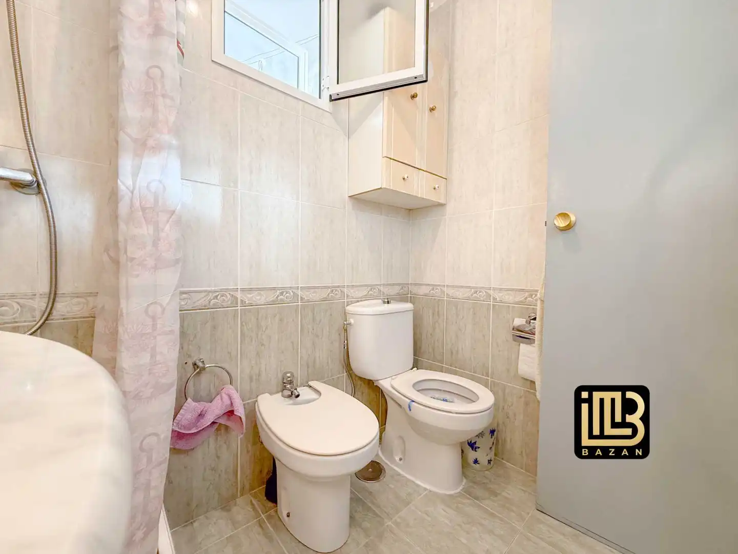 Bathroom of Flat for share in Málaga  with Furnished, Washing machine and Microwave
