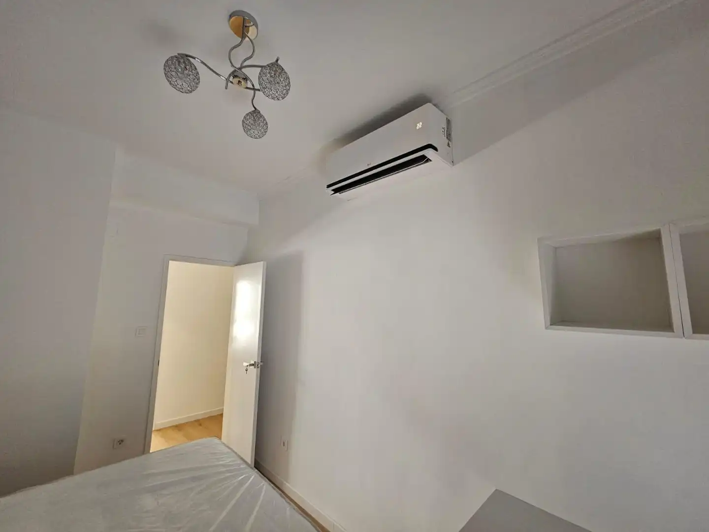 Bedroom of Flat for share in Ourense Capital   with Furnished and Balcony