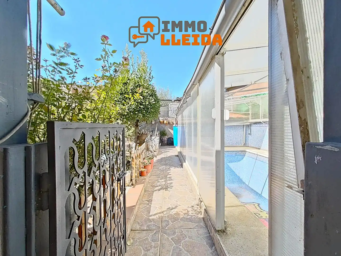 Adossat amb piscina en venda a Calle AGRAMUNT 23, imagen 13