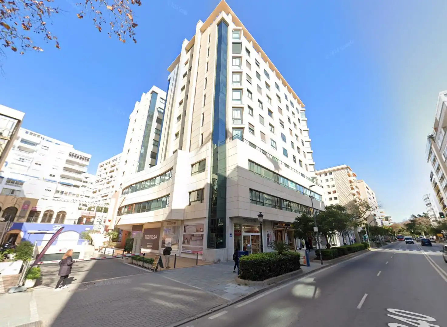 Außenansicht von Wohnung zur Miete in Marbella mit Klimaanlage, Terrasse und Abstellraum