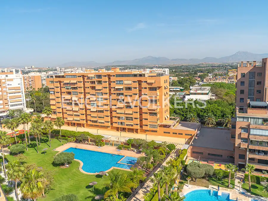 Exterior view of Attic for rent in Alicante / Alacant  with Air Conditioner, Heating and Terrace