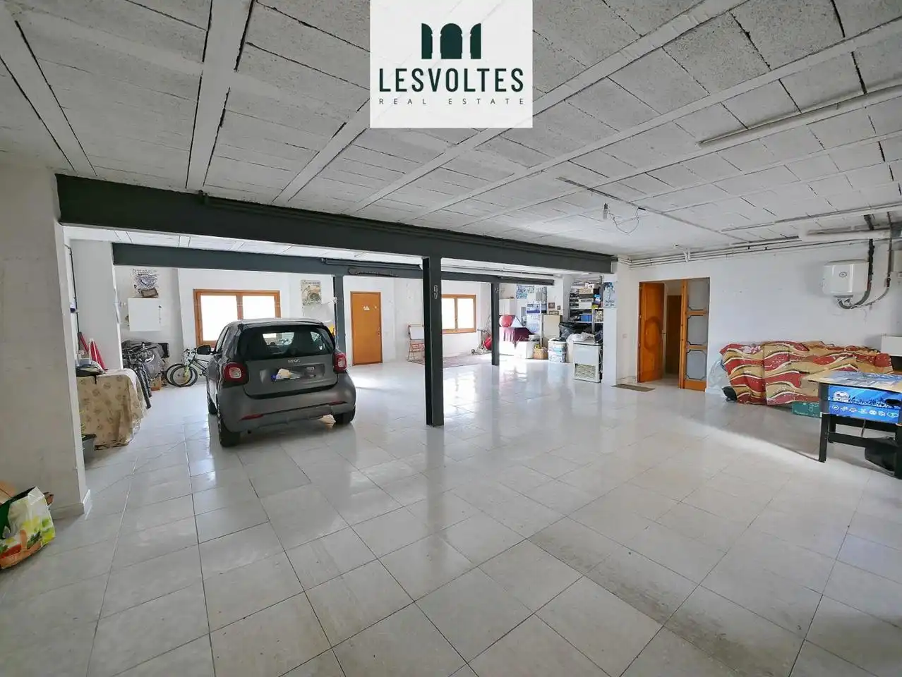 Casa amb terrassa en venda a calle de l'Escut Emporità, imagen 3