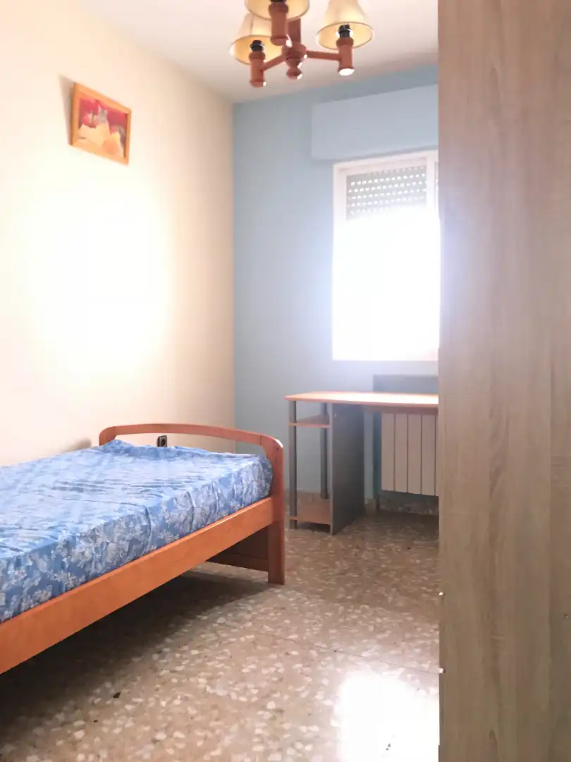 Dormitori de Pis de lloguer en Ciudad Real amb Moblat