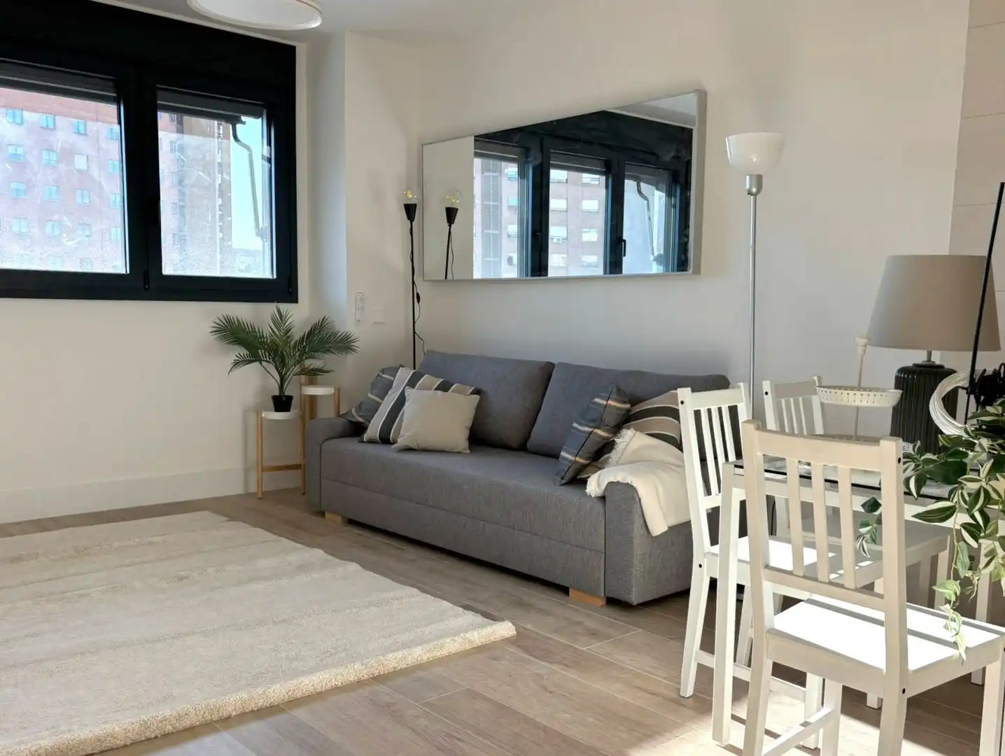 Living room of Flat for rent in Madrid  with Air Conditioner, Heating and Swimming Pool