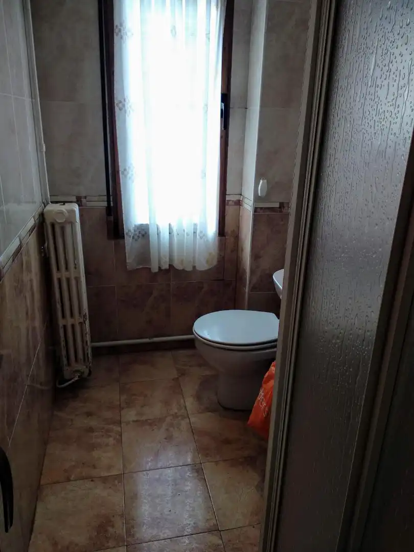 Bathroom of Flat for sale in Pradoluengo  with Heating, Terrace and Storage room
