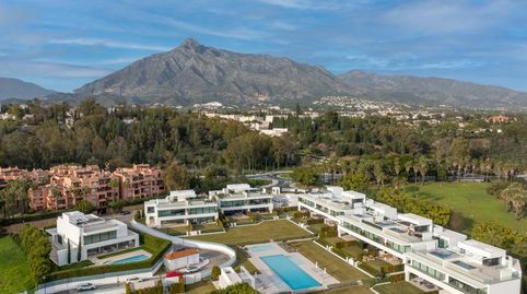 Foto 3 de Casa adosada en venda a Las Lomas de Río Verde, Marbella