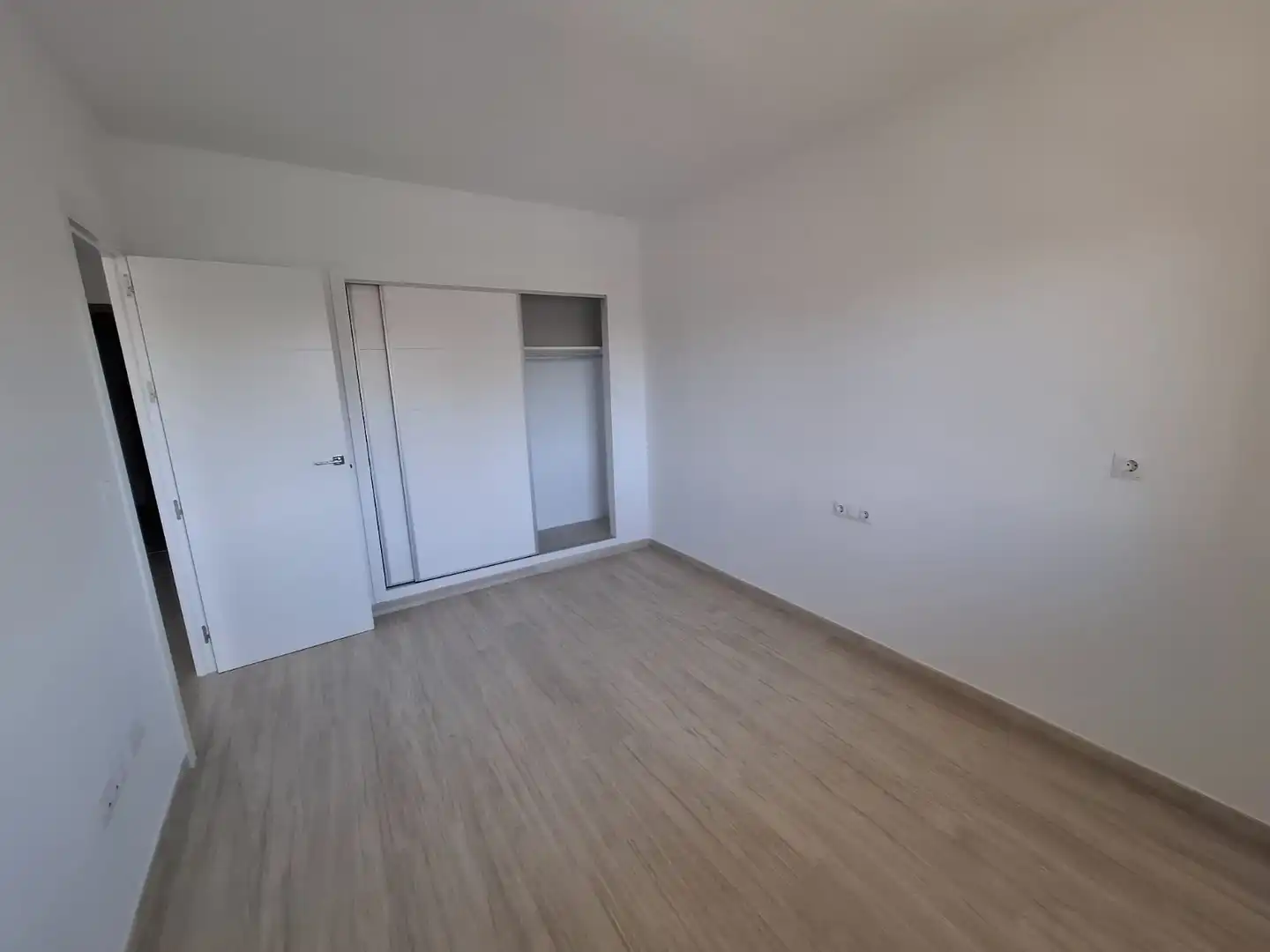 Piso con piscina en venta en Paseo Marítimo Rey de España 97, imagen 9
