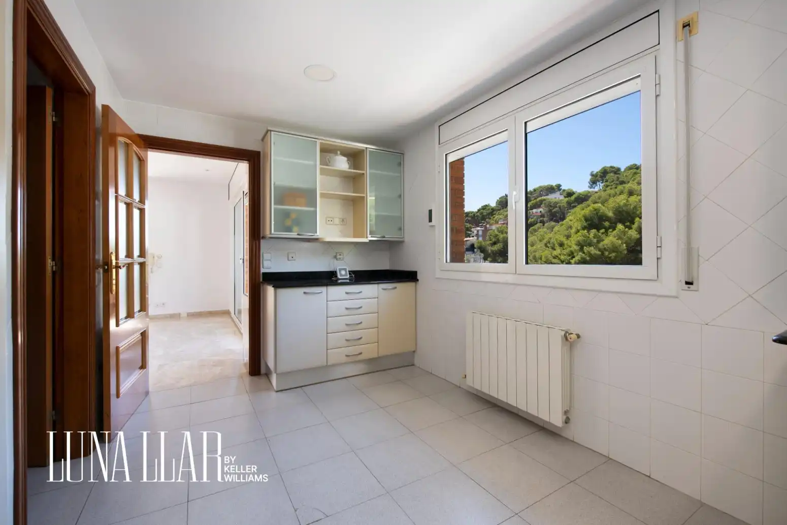Cuina de Casa o xalet en venda en Castelldefels amb Calefacció, Terrassa i Balcó