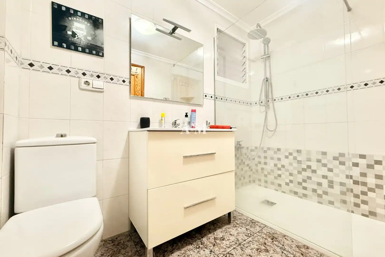 Bathroom of Flat for rent in Elche / Elx  with Terrace, Furnished and Washing machine