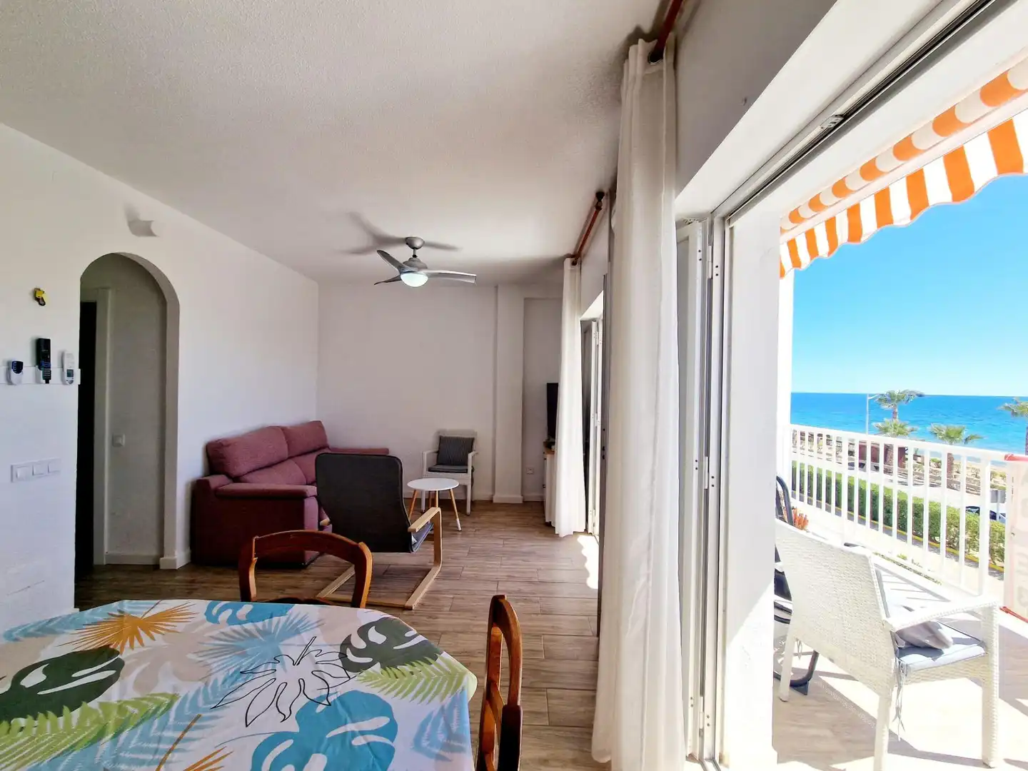 Sala d'estar de Àtic en venda en Pulpí amb Aire condicionat, Calefacció i Jardí privat