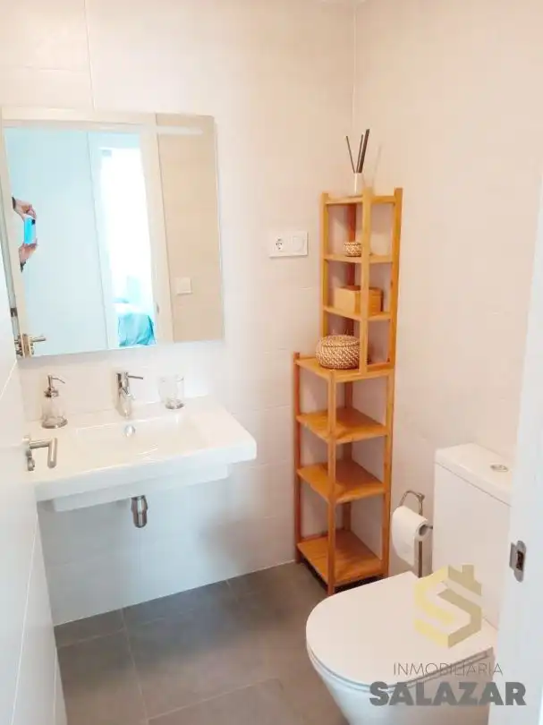 Baño de Ático de alquiler en Bilbao  con Calefacción, Jardín privado y Terraza