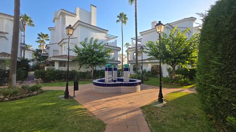 Foto 2 de Apartamento de alquiler en  Urb. Los Naranjos de Marbella, Calle Almogía 3 (e, La Dama de Noche - La Alzambra, Marbella