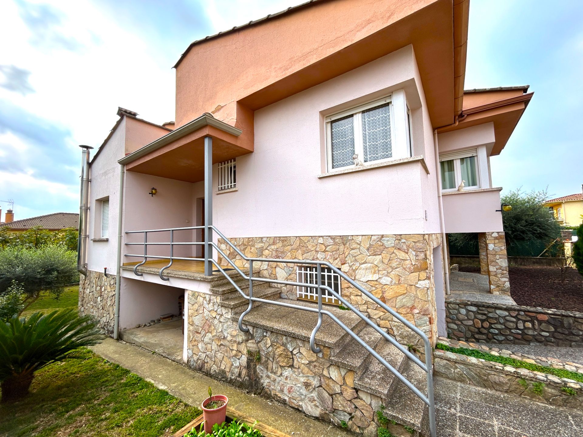 Vista exterior de Casa o chalet en venta en Sant Julià del Llor i Bonmatí con Aire acondicionado, Calefacción y Jardín privado