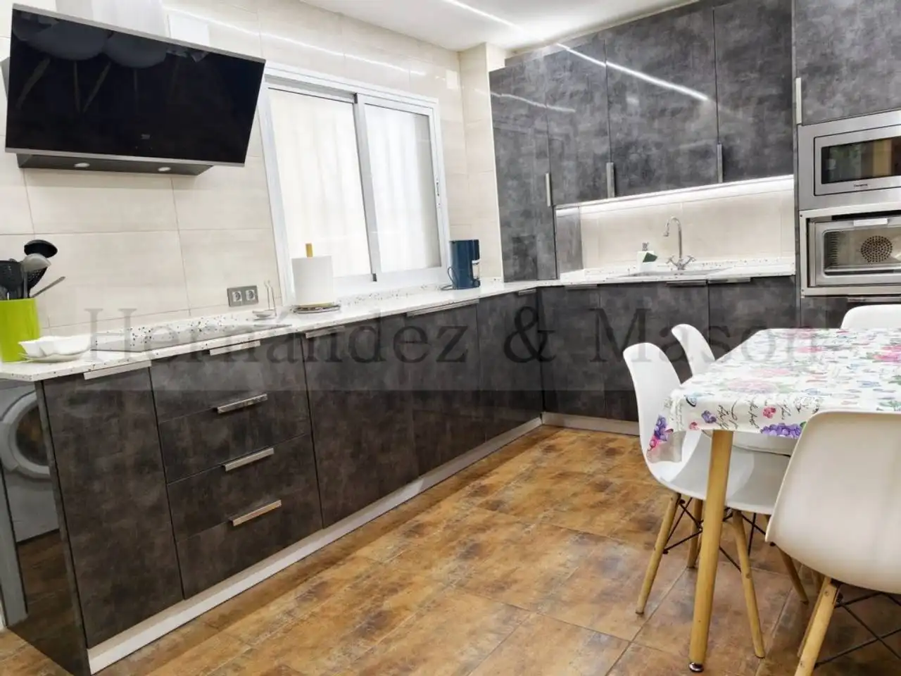 Kitchen of Flat for sale in Málaga  with Terrace and Storage room