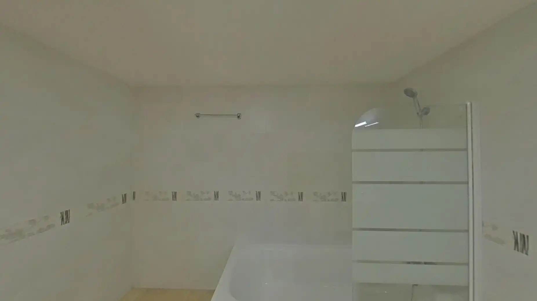 Bathroom of Duplexes for sale in Santa Coloma de Gramenet  with Heating