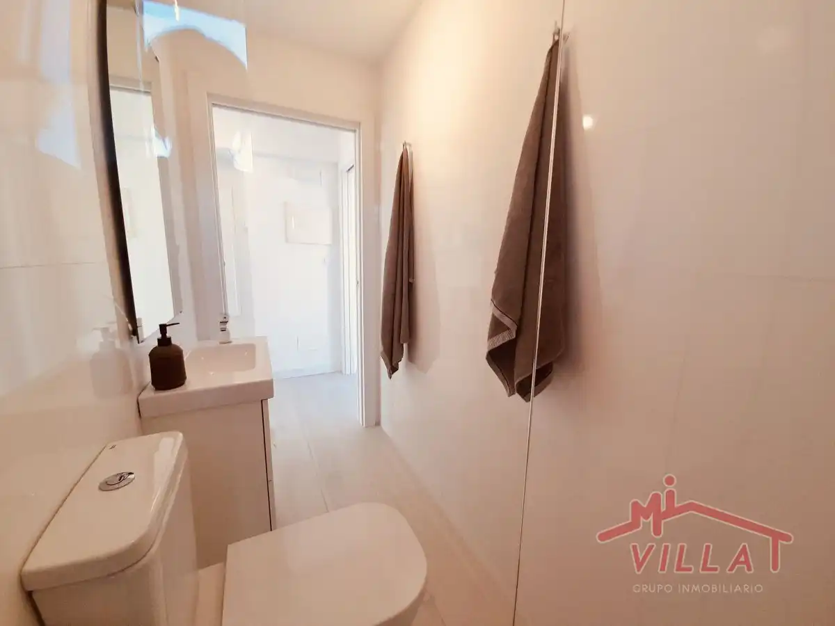 Badezimmer von Wohnung zur Miete in Laredo mit Heizung und Möbliert