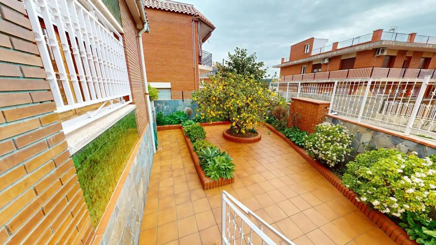Terrassa de Casa o xalet en venda en Viladecans amb Jardí privat i Terrassa