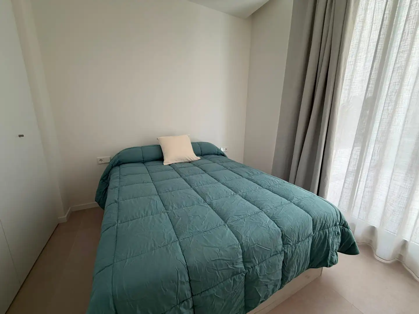 Habitación de Piso para compartir en Valencia con Aire acondicionado, Calefacción y Amueblado