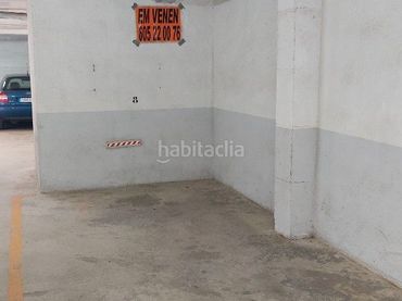 Individual en venta en Carrer Ávila 38