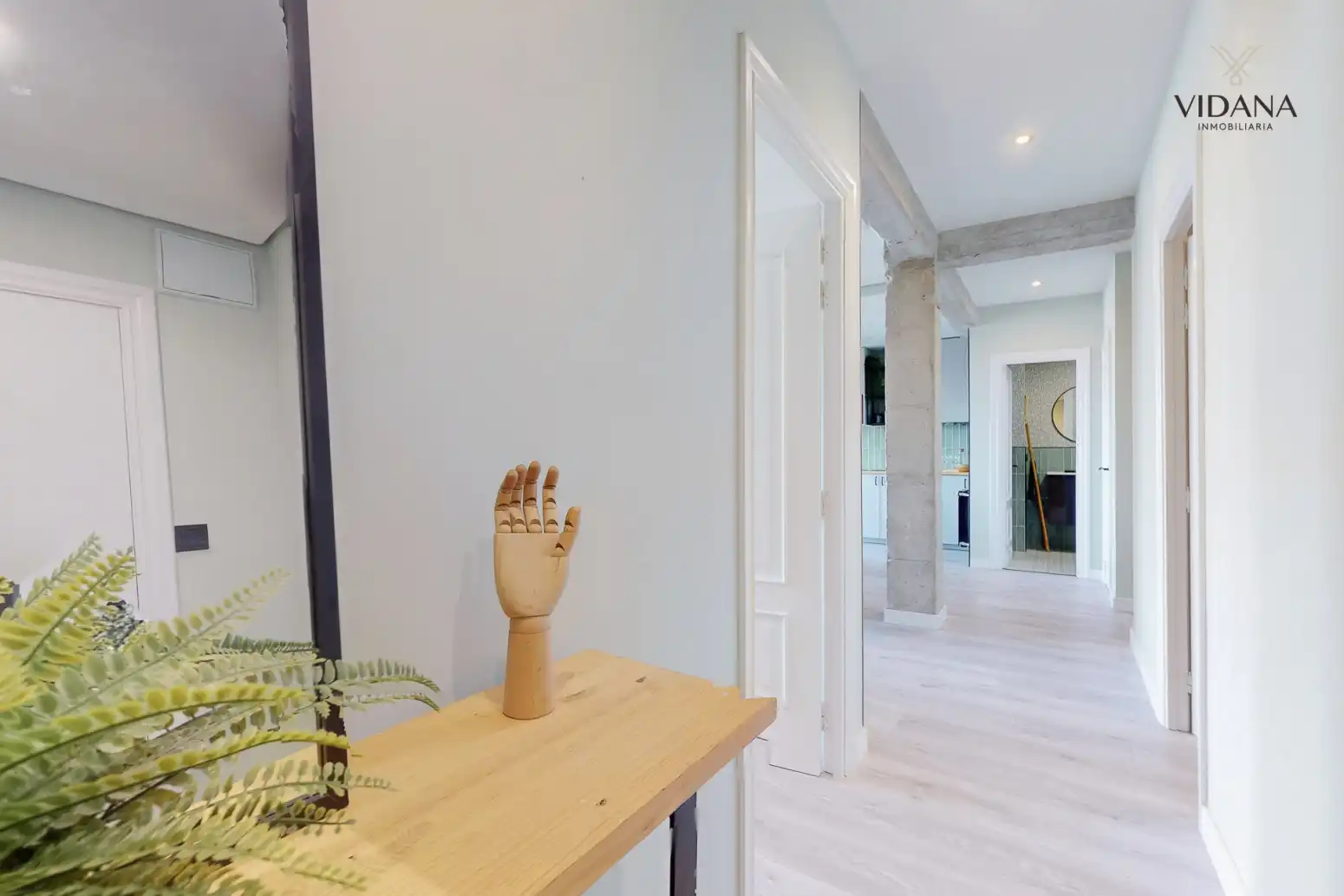 Piso en venta en  Pamplona / Iruña con Calefacción, Parquet y Terraza