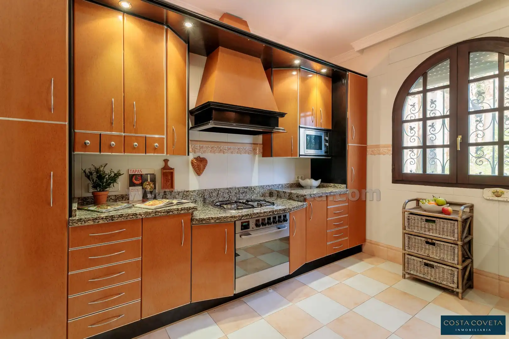 Kitchen of Houses for sale in El Campello  with Air Conditioner, Private garden and Terrace