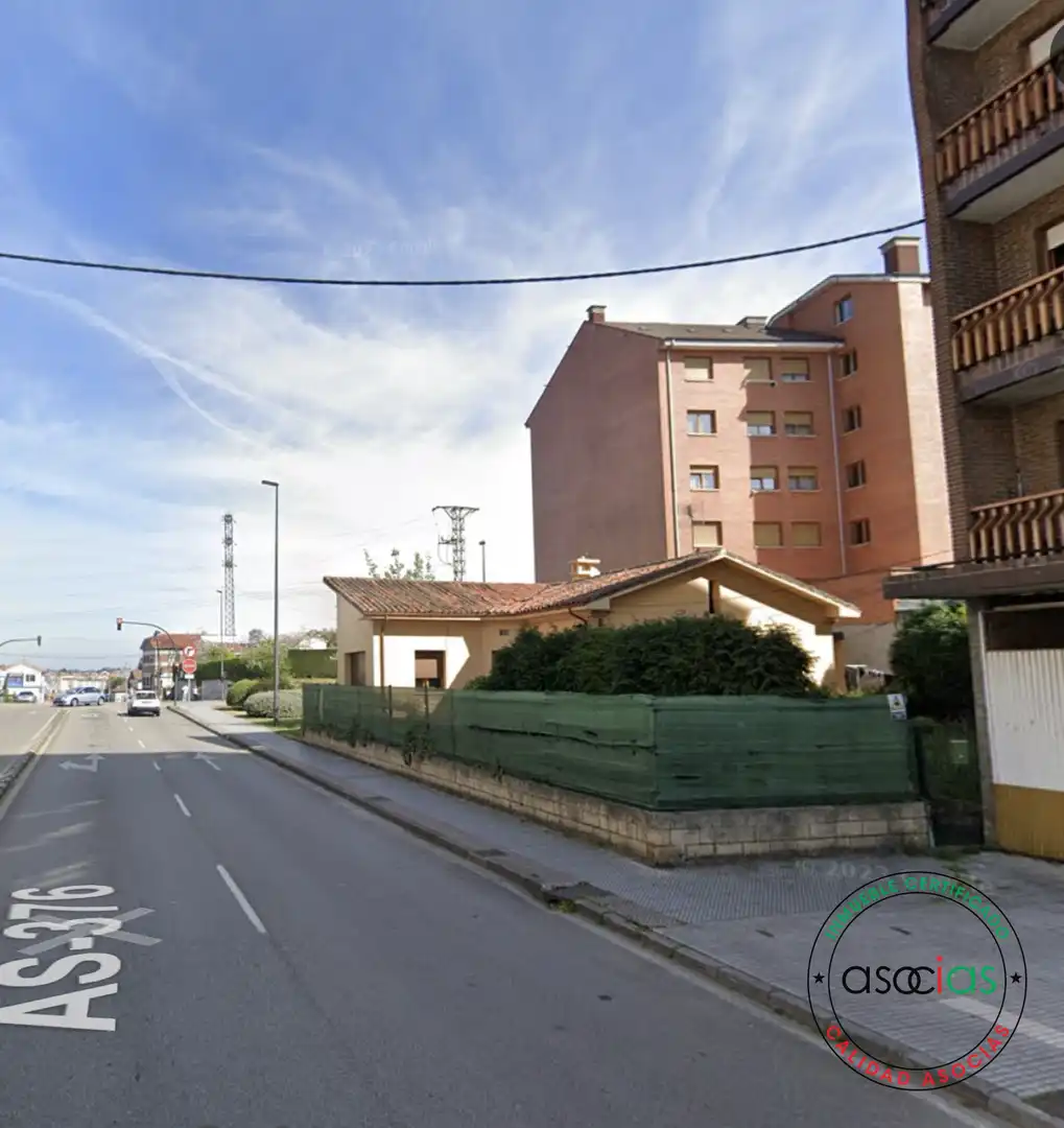 Terreno residencial en venta en El Berrón - AVENIDA DE LANGREO 1