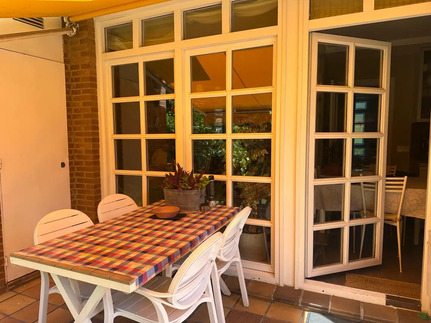 Terrasse von Einfamilien-Reihenhaus zum Verkauf in Oviedo  mit Heizung, Privatgarten und Parkett