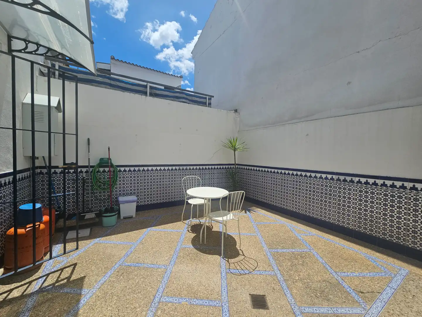 Terraza de Casa adosada en venta en Umbrete con Aire acondicionado, Calefacción y Jardín privado