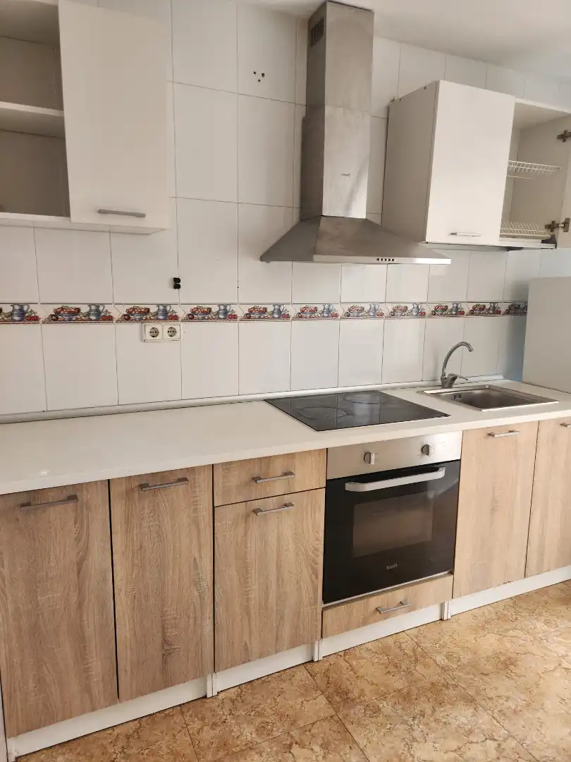 Flat for rent in Calle Sevilla Moreno, 20, Centro