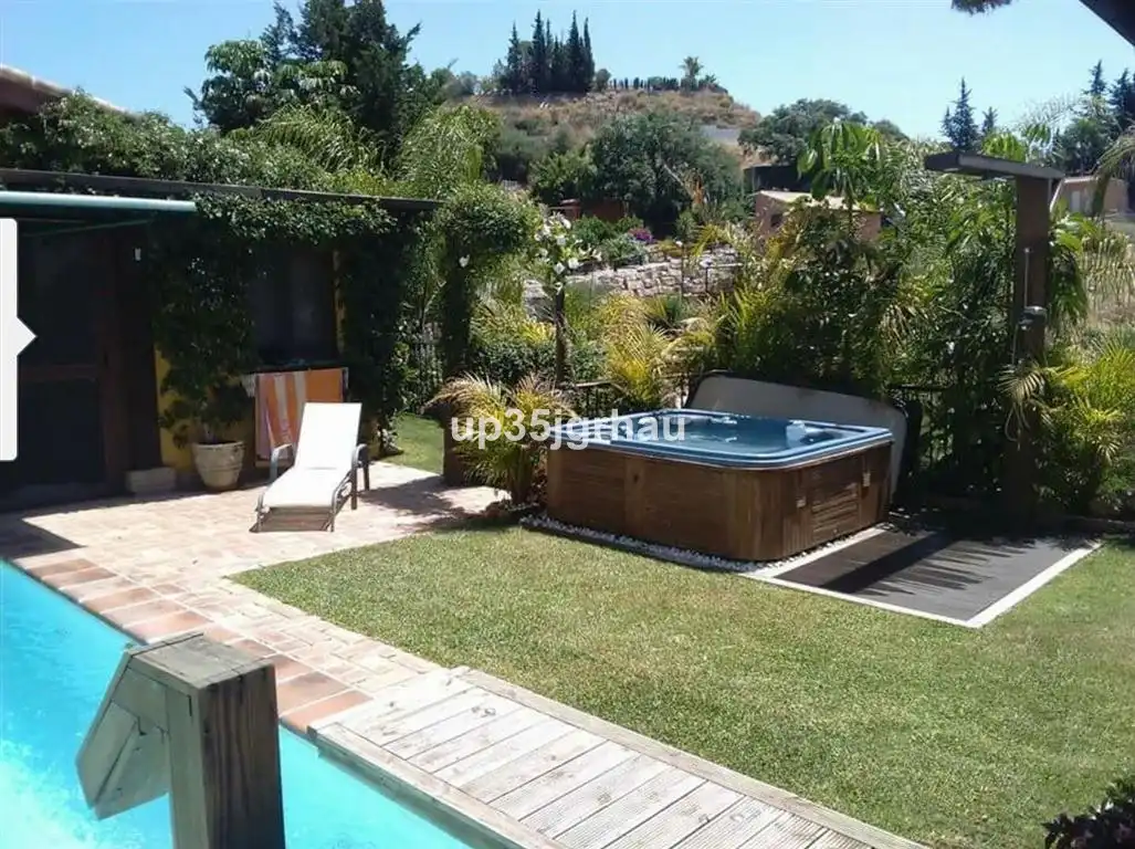 Apartamento con piscina en venta en Calle Parque Central 5, imagen 11
