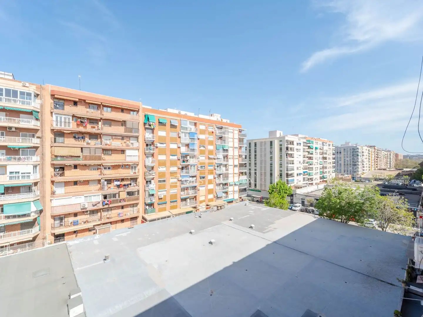 Vista exterior de Piso en venta en Valencia con Calefacción, Parquet y Amueblado