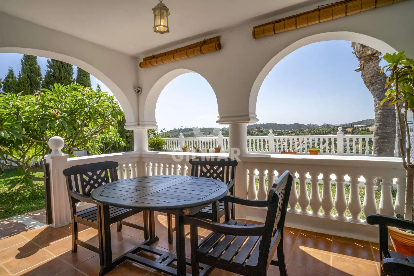 Terrassa de Casa o xalet en venda en Estepona amb Jardí privat i Piscina