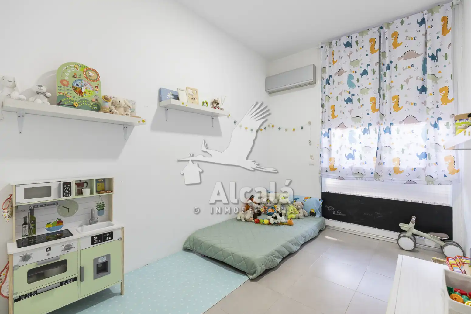 Bedroom of Flat for sale in Loeches  with Air Conditioner, Heating and Private garden