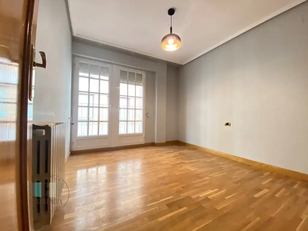 Duplexes for sale in Calle Poeta Verdaguer, Hospital - Plaza del Real