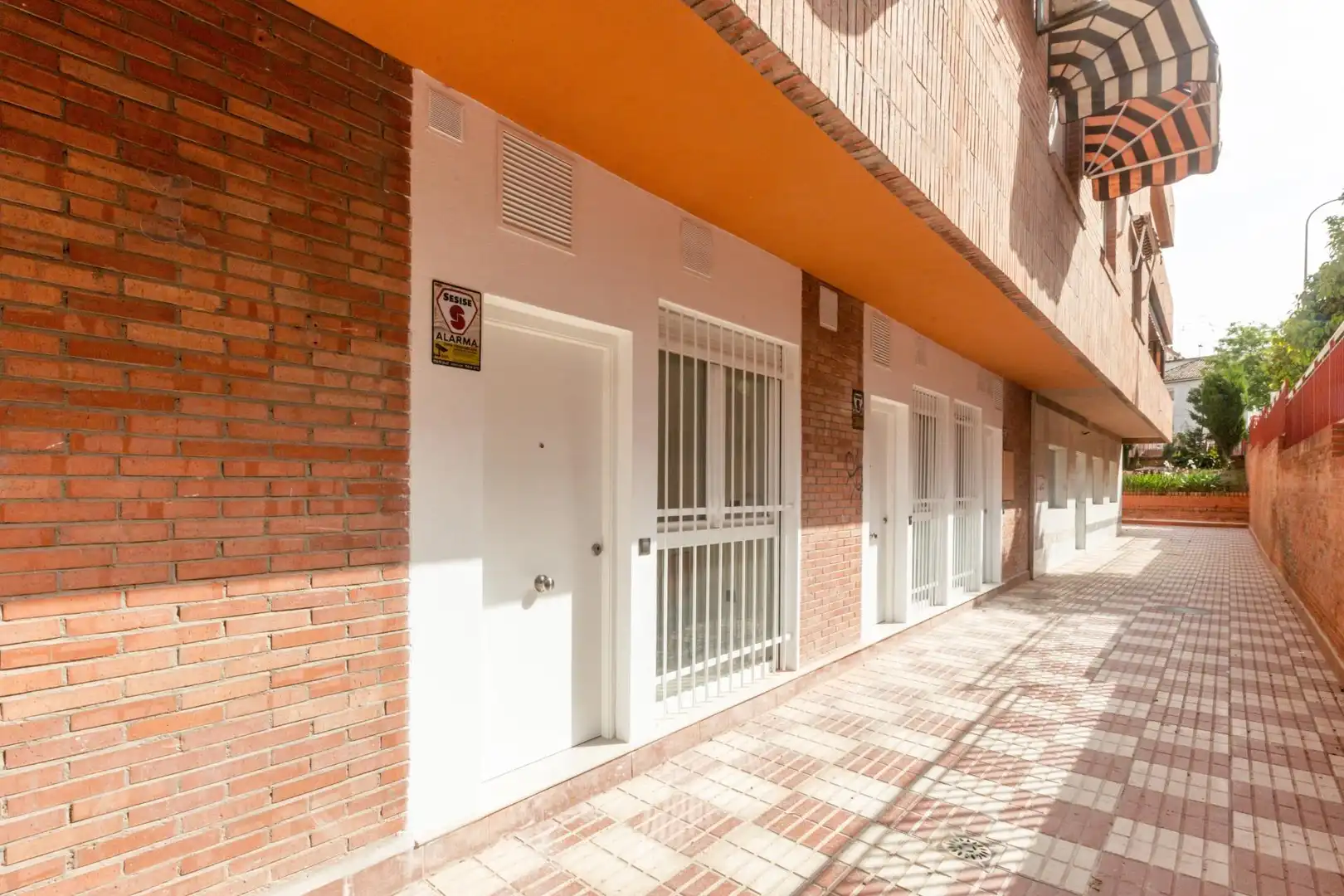 Exterior view of Study for sale in Granada  with Air Conditioner, Heating and Furnished