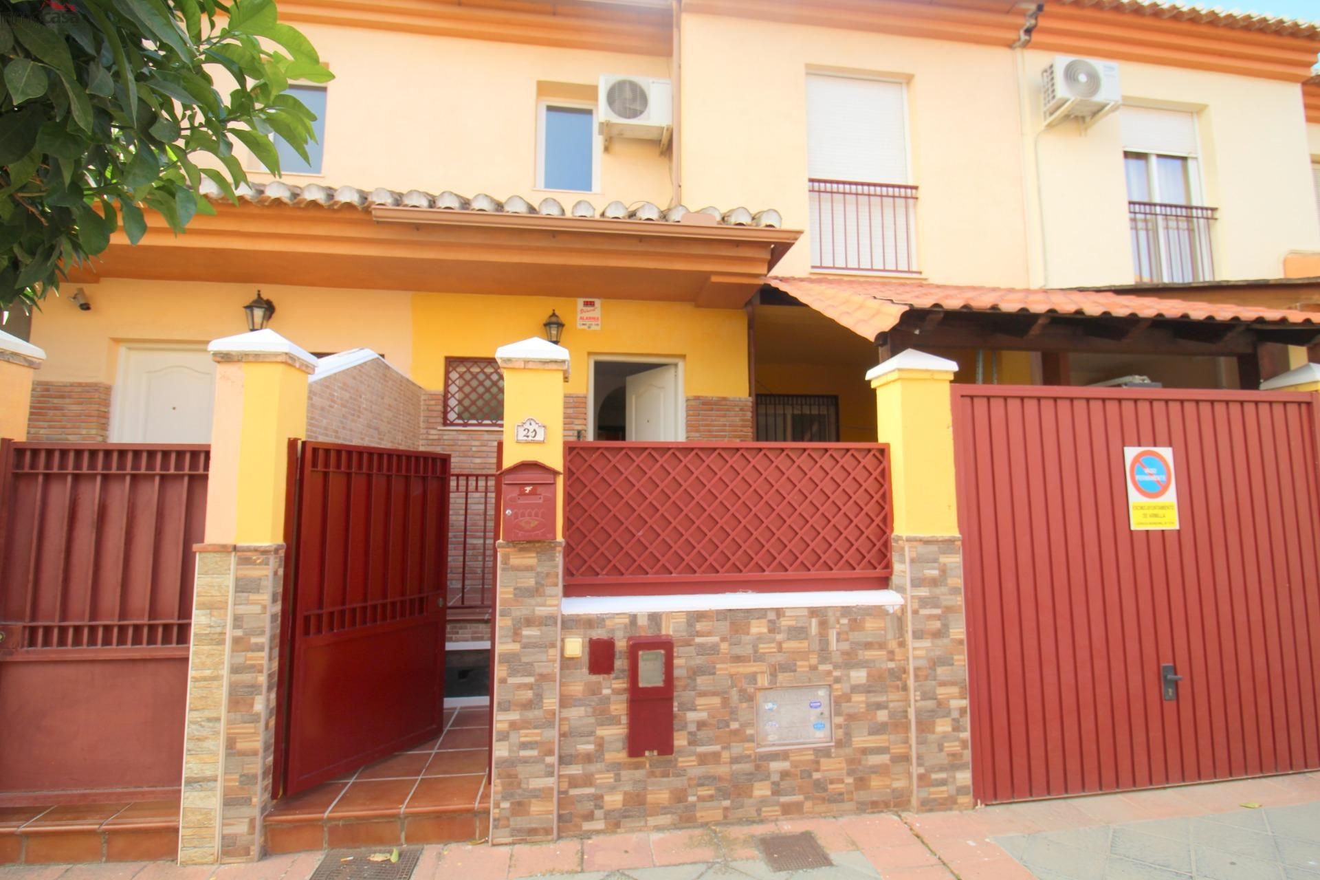 Exterior view of Single-family semi-detached to rent in Armilla  with Air Conditioner, Heating and Private garden