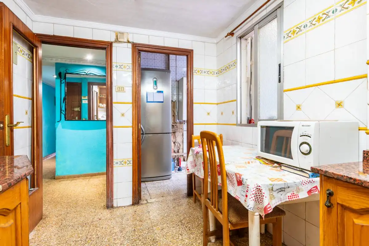 Cocina de Piso en venta en Castellón de la Plana / Castelló de la Plana con Calefacción, Terraza y Balcón