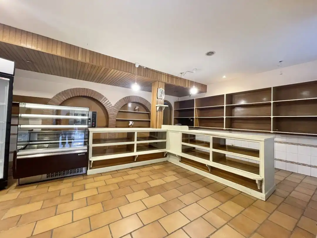 Local comercial en alquiler en San Frantzisko Kalea, imagen 4