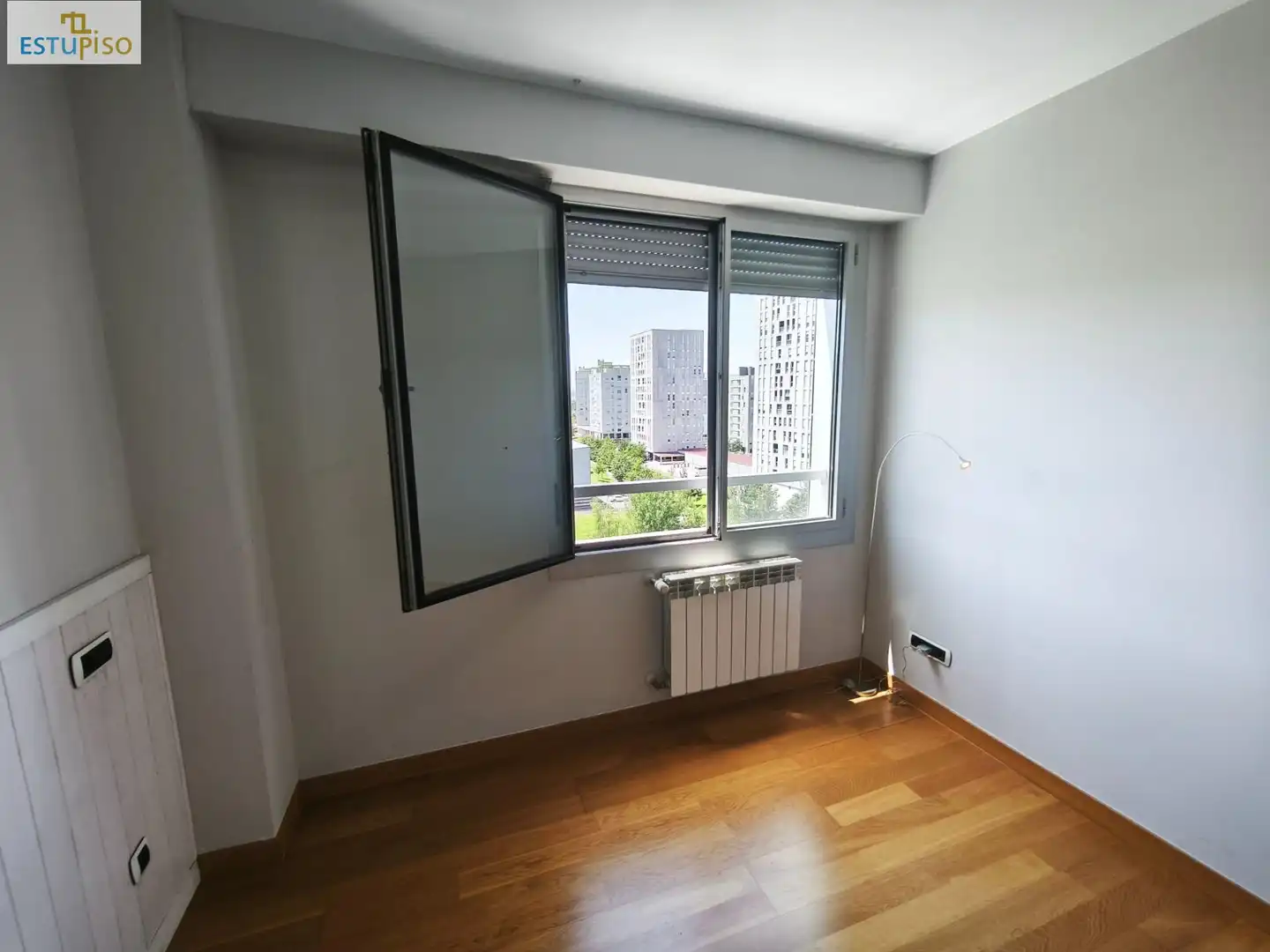 Schlafzimmer von Wohnung zum Verkauf in Vitoria - Gasteiz mit Heizung, Terrasse und Abstellraum