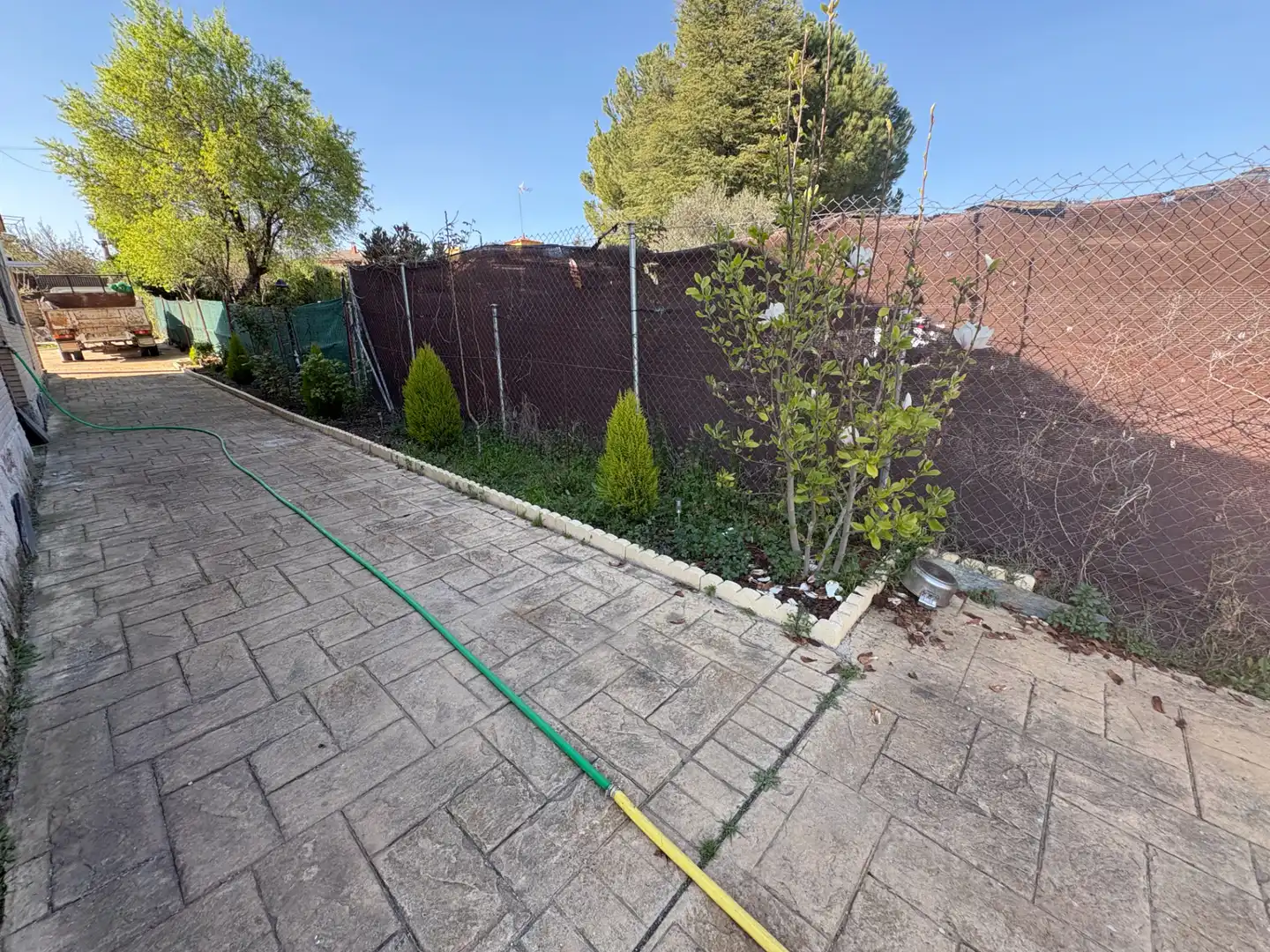Parking of Houses for sale in El Viso de San Juan  with Air Conditioner, Private garden and Parquet flooring