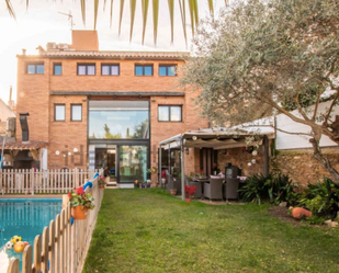 Vista exterior de Casa o xalet en venda en Argentona amb Aire condicionat, Terrassa i Piscina