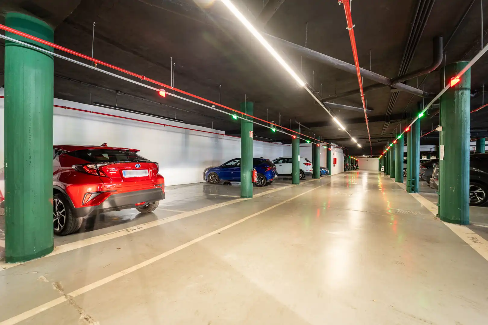 Parking de Local en venta en Nueva Andalucía