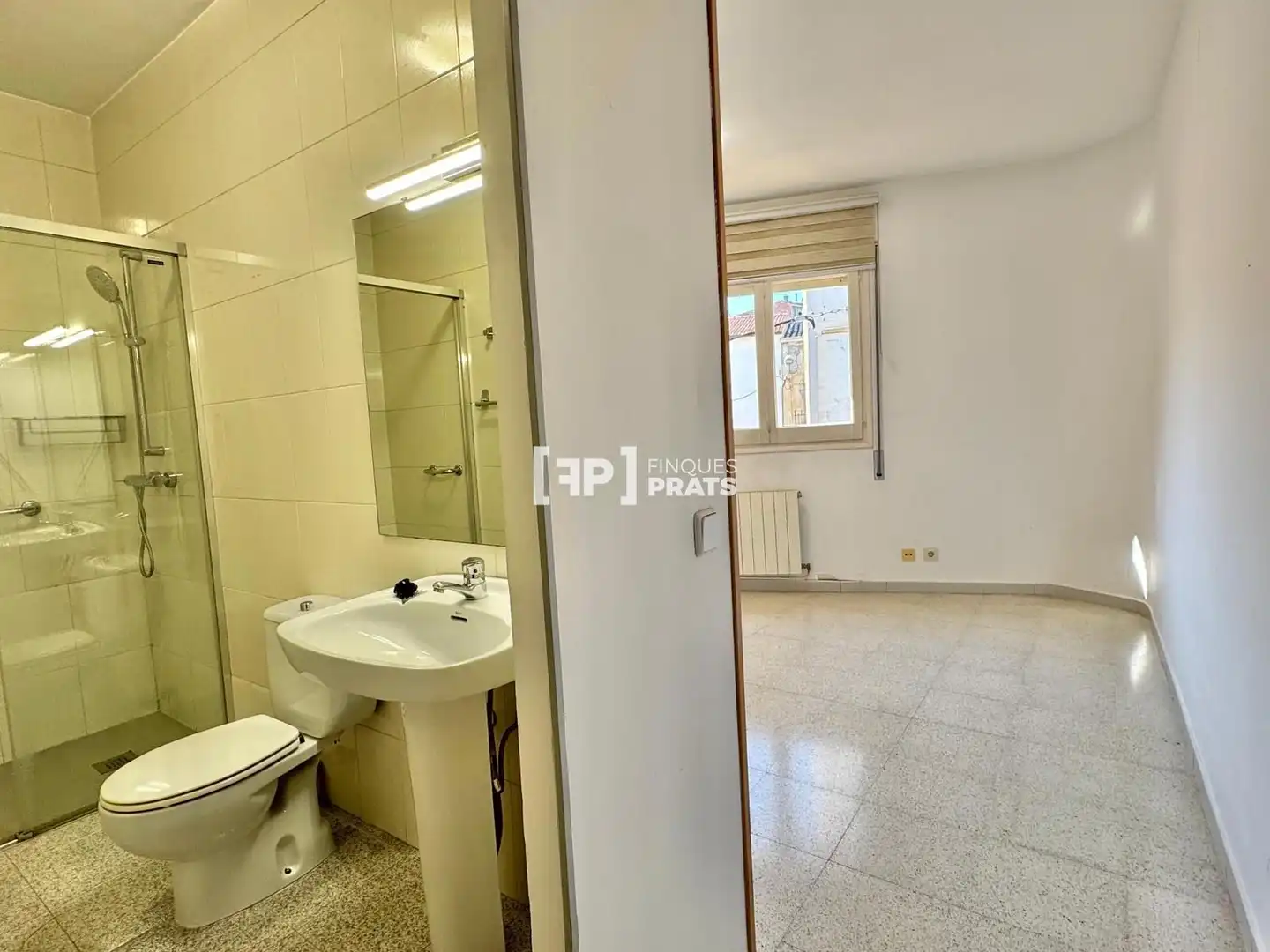 Bathroom of Houses for sale in Albesa  with Air Conditioner and Heating
