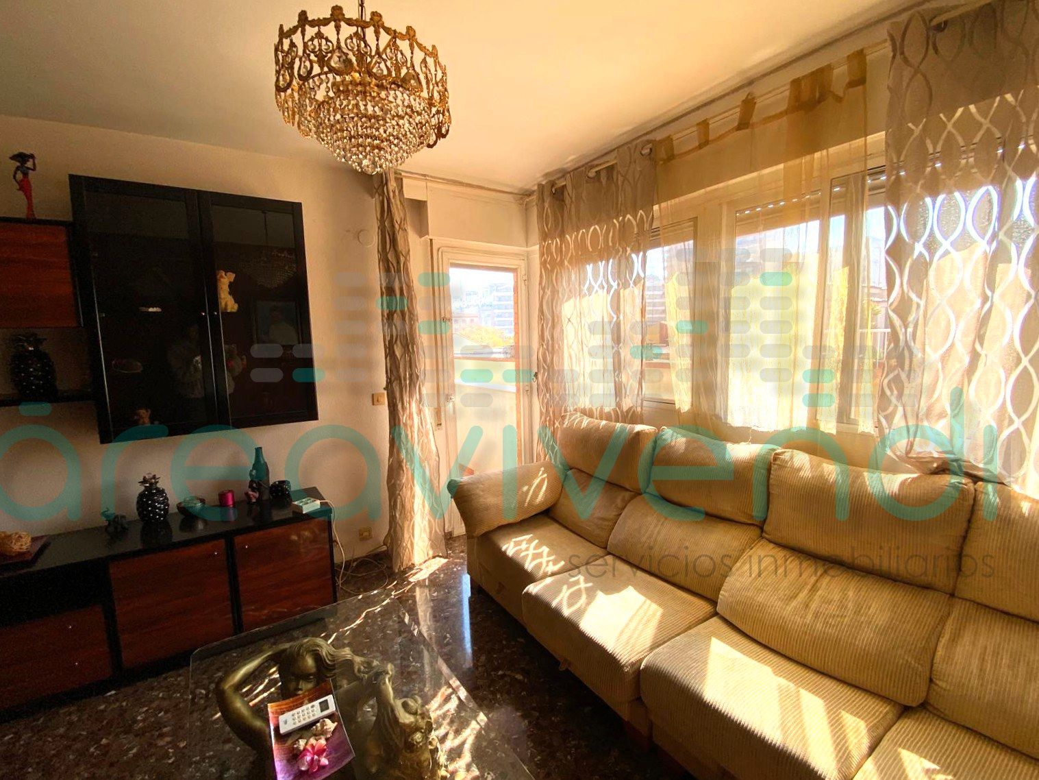 Piso en venta en Carrer de Salvador Guinot, Ensanche - Parque del Oeste, Sur