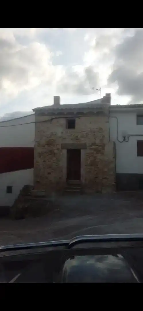 Vista exterior de Casa adosada en venda en Plou