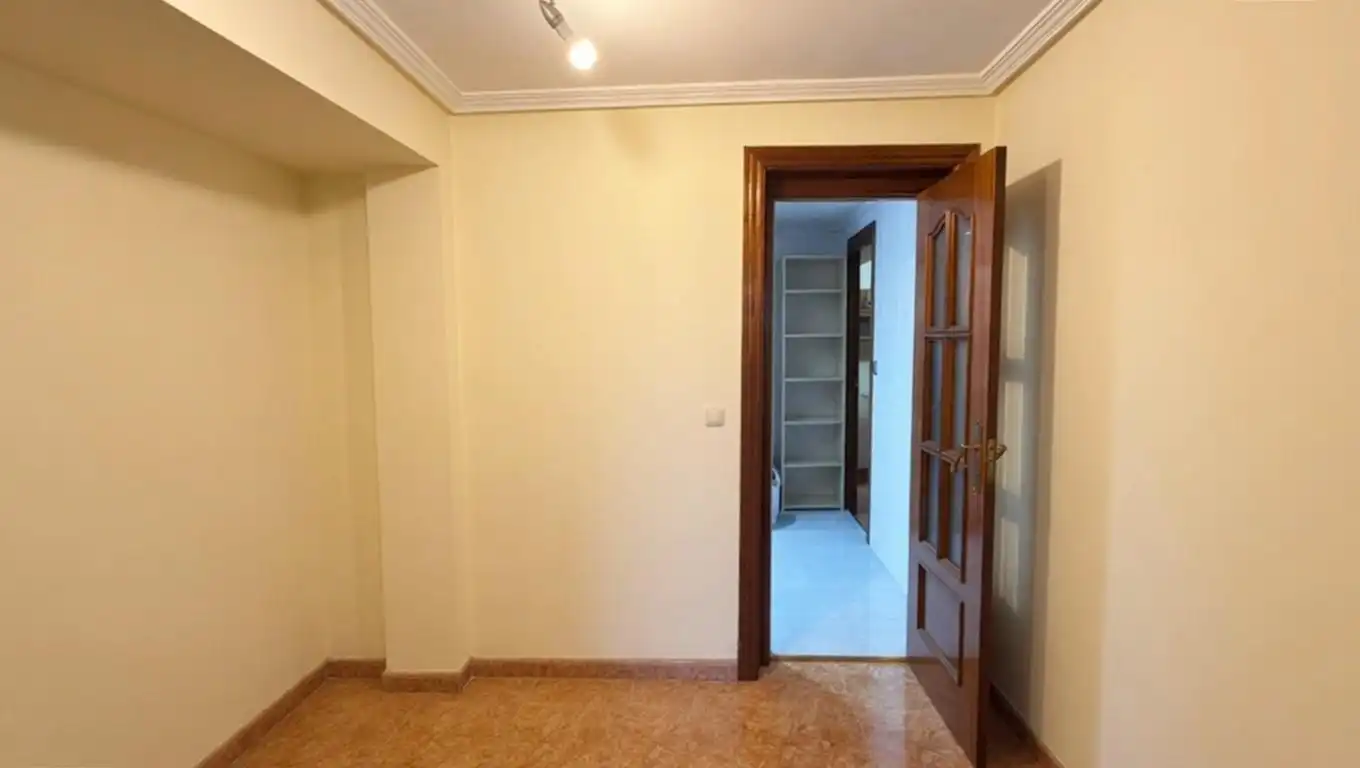 Piso en venta en L'Hospitalet de Llobregat con Aire acondicionado y Calefacción